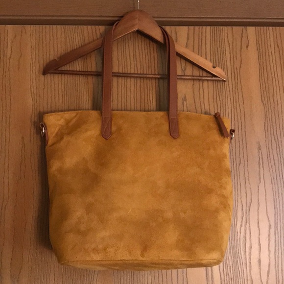 Old Navy Handbags - Velvet Like Tote